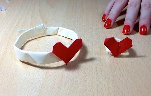 情人节礼物折纸心戒指-手工折纸心手环的折法教程