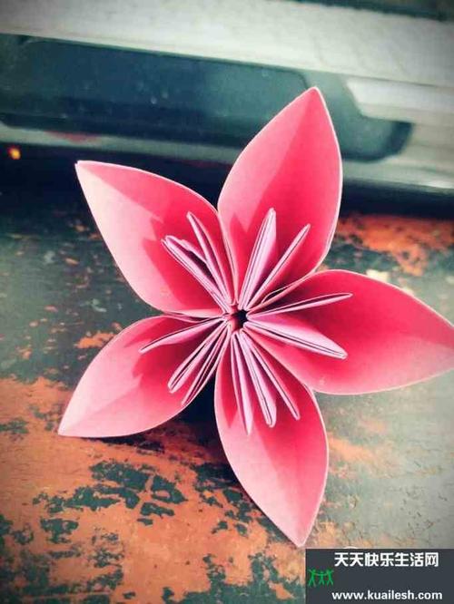 手工折纸樱花的方法步骤