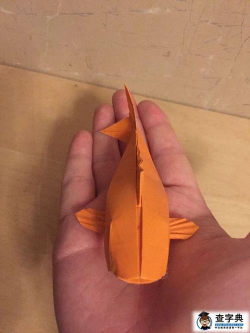 手工折纸鱼大全图解-可爱的鲤鱼