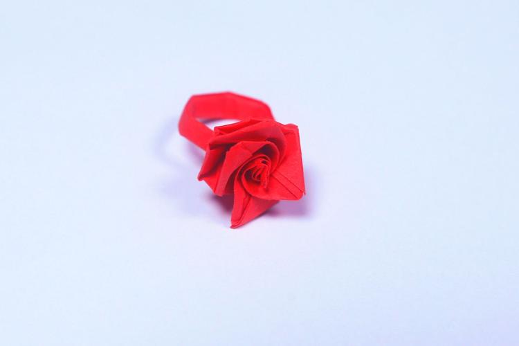 小爱的手作日记 折纸精致的玫瑰花戒指