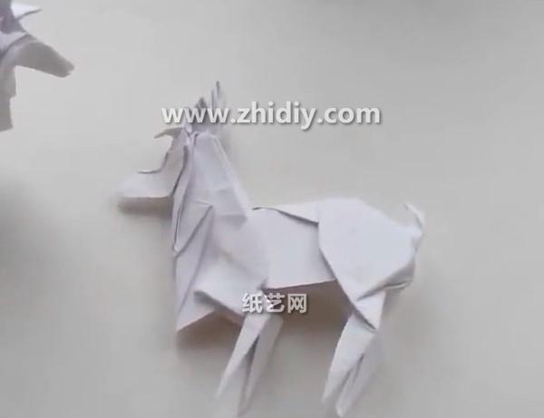 圣诞节立体仿真折纸驯鹿的折纸视频教程
