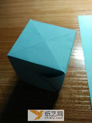 一款能益智的立体正方形折纸