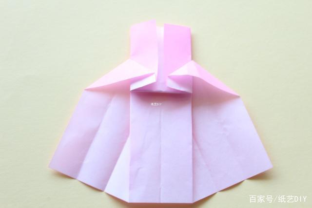 小公主们参加晚会的小礼服裙子折纸教程
