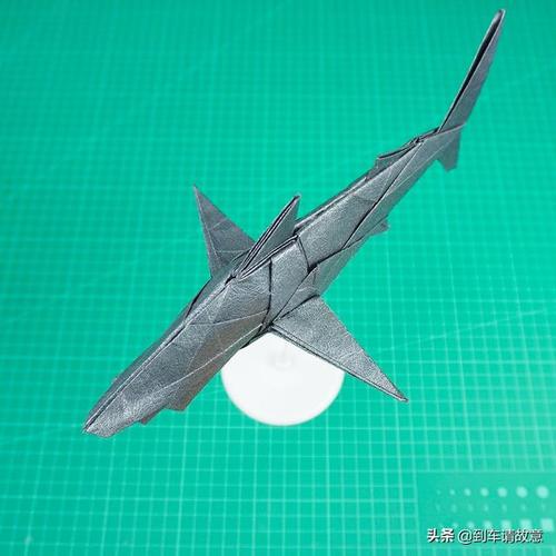 鲨鱼折纸图解高级大白鲨的折法图解