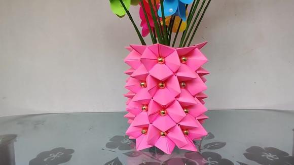 折纸教程教你用彩纸折出好看的纸艺花瓶