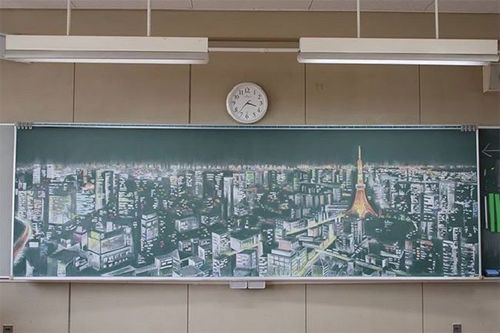 美术老师hirotaka hamasaki令人惊叹的黑板报艺术