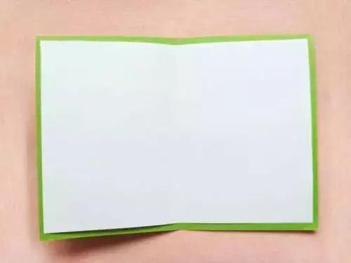 怎么用白纸做出一个贺卡做出一个贺卡