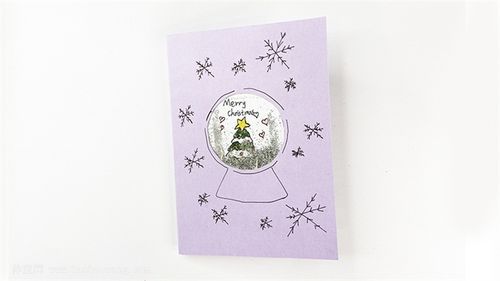 圆形画出水晶球的基本轮廓周围画上一些六角雪花简单的圣诞贺卡就做