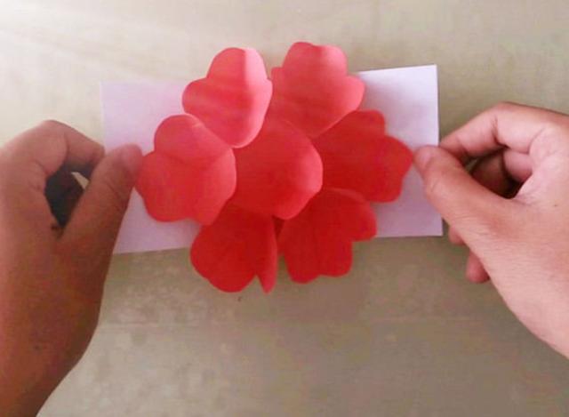 折纸教程立体小花贺卡的制作方法分享超赞