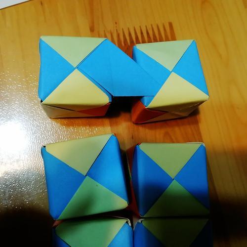 用折纸怎么做出一个漂亮魔方体趣味折纸好看好玩又简单的立体魔方折法