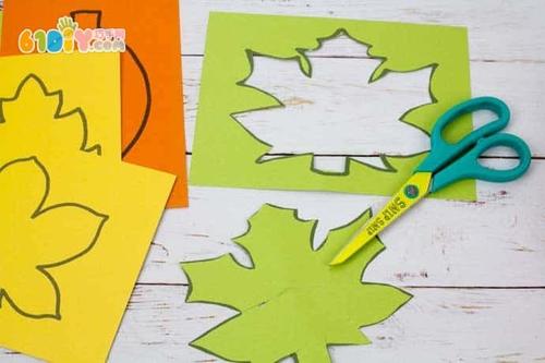 卡纸细毛线剪刀笔胶水儿童手工制作秋天的树叶贺卡