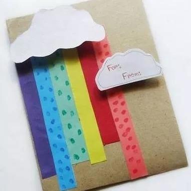 卡纸彩色胶带水彩笔双面胶 做法 卡纸对折作基本的贺卡将方形纸