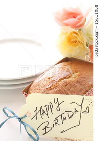图库照片 手工制造红茶磅蛋糕和手写的生日贺卡