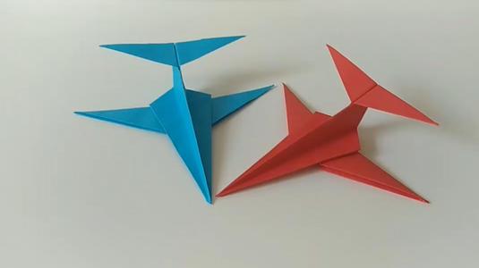 战斗飞船怎么折 纸飞机的折法 一款复杂的仿真战斗机折纸diy图解 纸