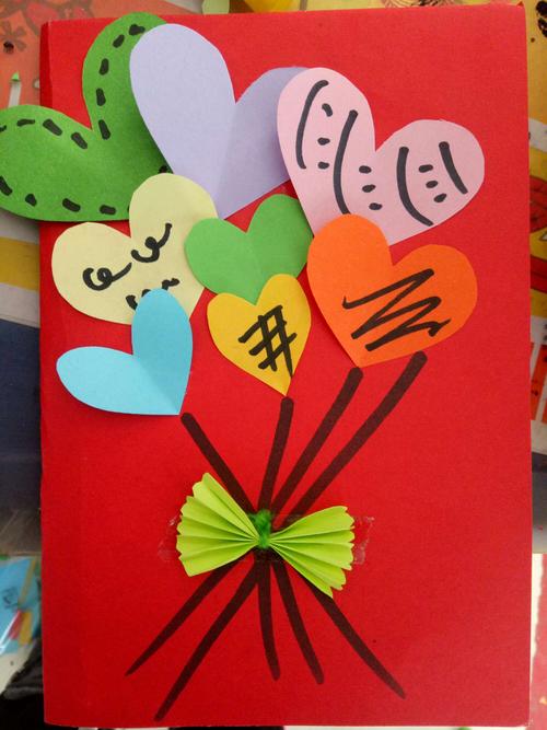 东张寨幼儿园小班新年贺卡制作