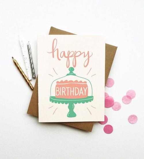 生日快乐蛋糕所示绘制生日贺卡粉彩蜡烛的复古经典风格的书法笔迹粉红