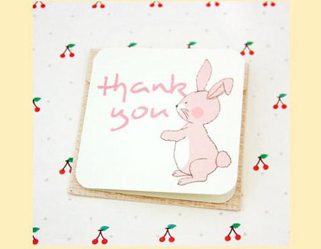 这款感恩节贺卡设计简单大方可爱的小兔点缀让小贺卡充满生气哦